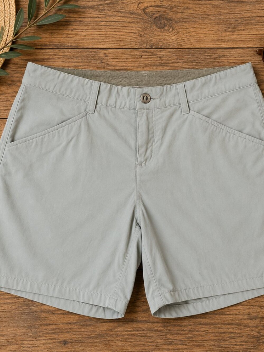Patagonia Khaki Women's Size 8 Outdoor Hiking Shorts Gorpcore Active